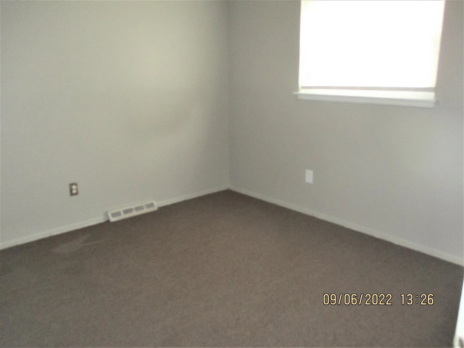 3 bed, 852 sqft, $1,400 — Photo 3