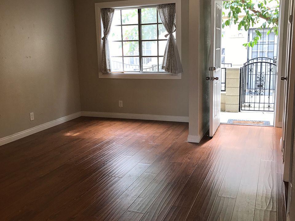 den/office/third bedroom