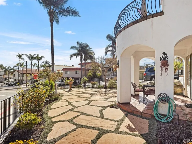240 Avenida Rosa #B — Photo 28