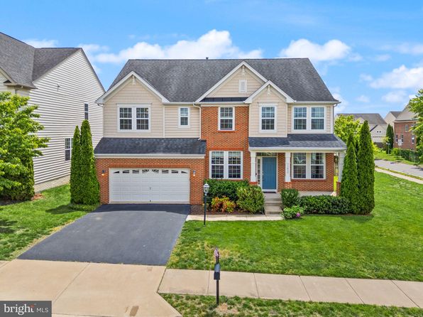 13859 Barrymore Ct, Gainesville, VA 20155
