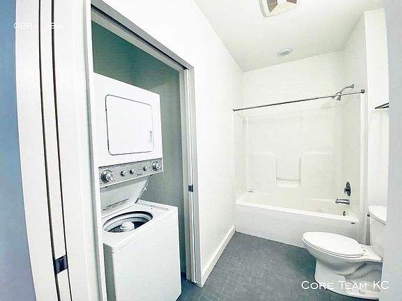 5th image of 1723 Walnut St #508