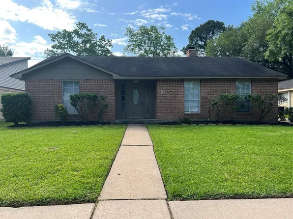 5115 Royal Pkwy, Friendswood, TX 77546