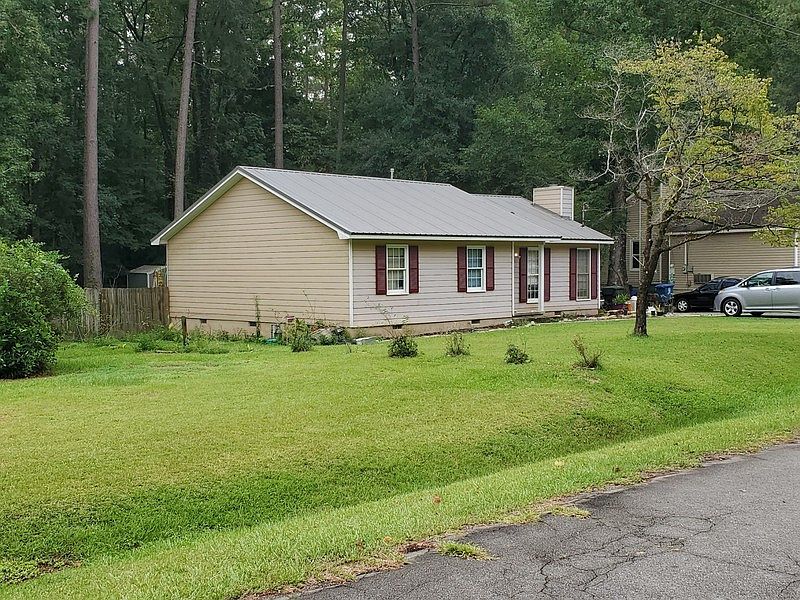 2nd image of 740 Maid Marion Ln