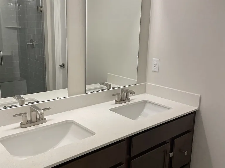 108 S Durham Dr — Photo 30