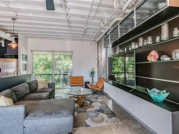 2nd image of 3107 W Deleon St #5