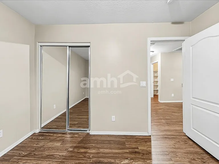 1593 E Megan Dr — Photo 21