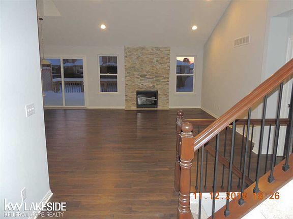 5th image of 49277 Pond Place Dr Unit 162