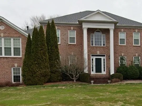 512 Sandpiper Cir, Nashville, TN 37221