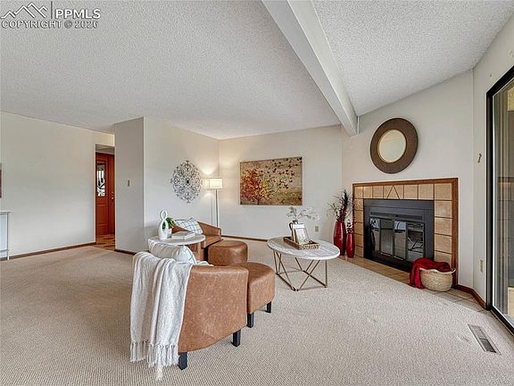 3rd image of 1146 Fontmore Rd APT A