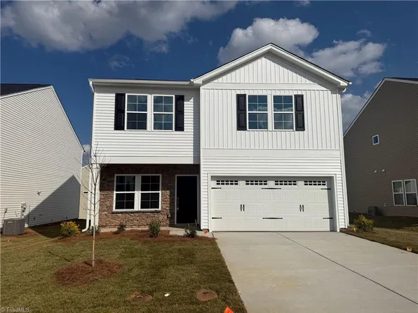 5369 Spicewood Lake Ln, Winston Salem, NC 27106