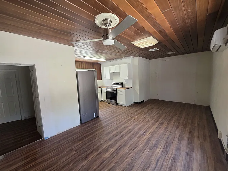 3614 Douglas Ave #C — Photo 3