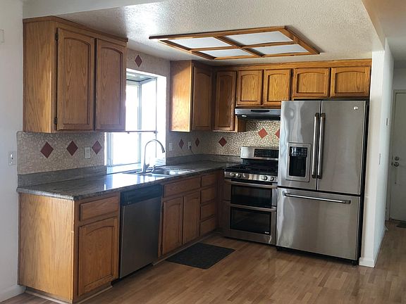 5th image of 1509 Shumaker Way