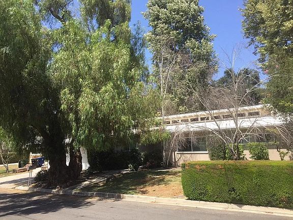 2nd image of 4520 Santa Lucia Dr