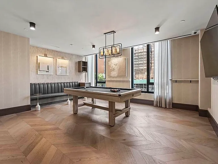 262 9th St #Penthouse 902 — Photo 28
