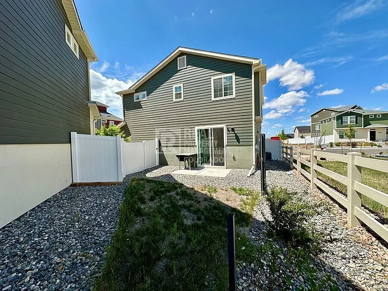 21902 E 38th Pl — Photo 13