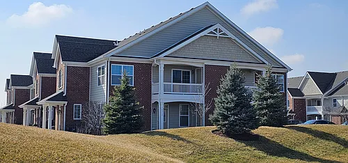 435-465 Timber Pointe Dr Photo 1