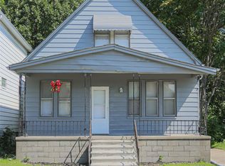 15251 Maplewood Ave, Eastpointe, MI 48021