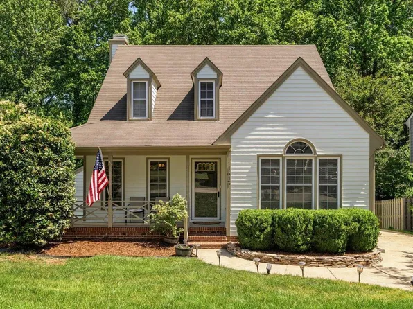 1413 Greenside Dr, Raleigh, NC 27609