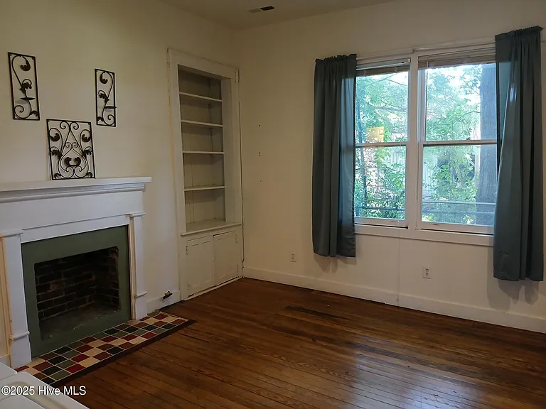 717 N 5th Ave — Photo 8