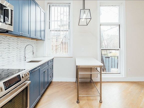 4th image of 473 Tompkins Ave #1