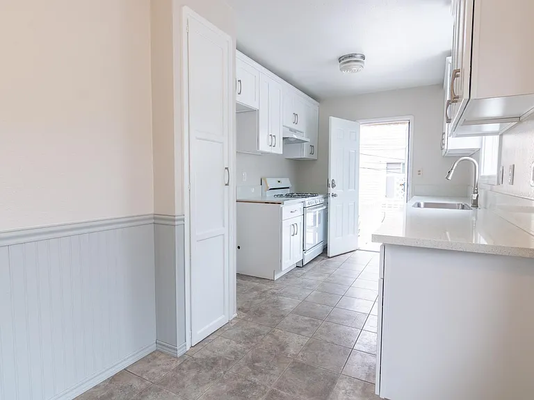 524 Linden Ave — Photo 23