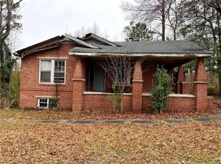 415 Oakdale St, Sanford, NC 27330