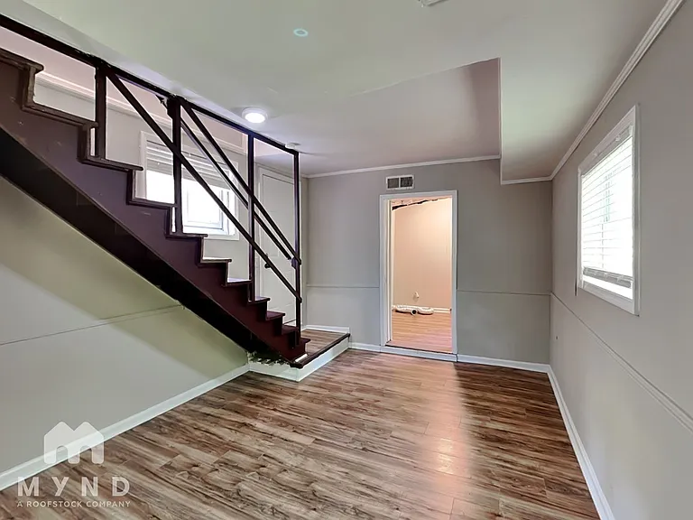 502 Fairlane Cir NW — Photo 11