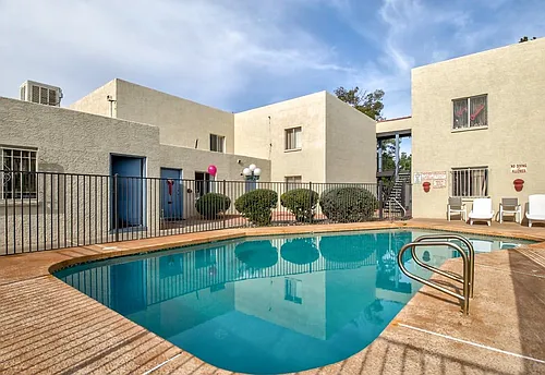 Canyon Club Apartments Photo 1