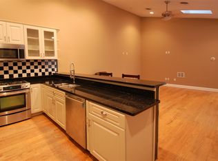 15 Franklin St, Lenox, MA 01240