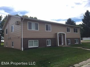 1404 Highview Dr APT 3, Milbank, SD 57252