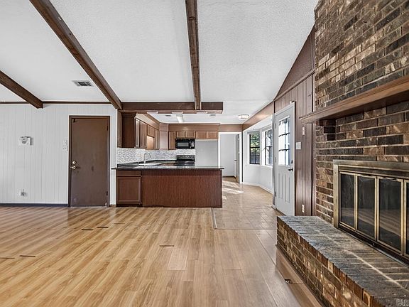 5th image of 1806 Madden Rd