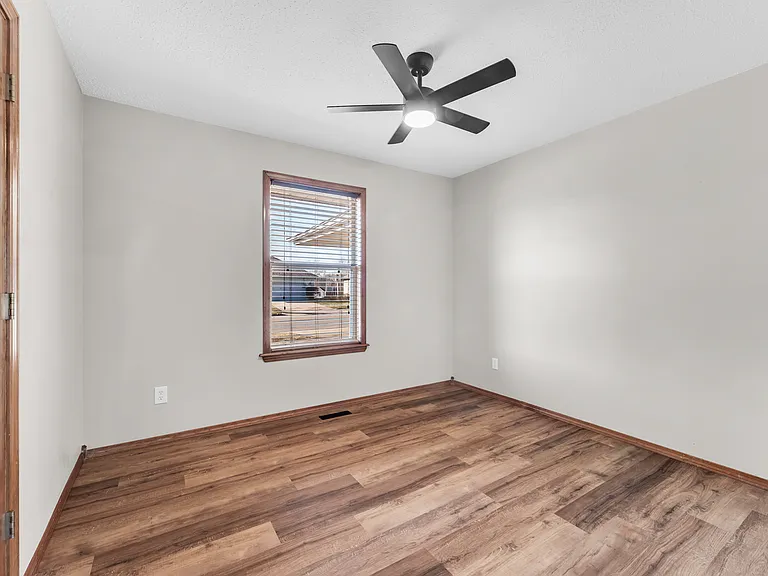1209 W Butterfield Dr — Photo 22