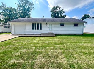 1128 Englewood Dr, Rantoul, IL 61866