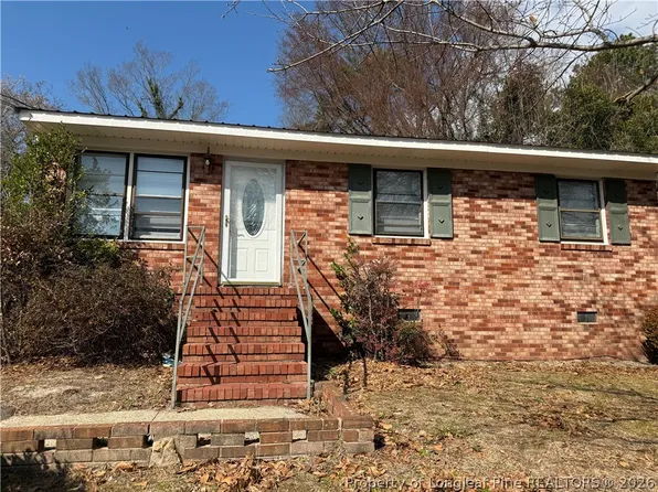 1016 Augusta Dr, Fayetteville, NC 28305