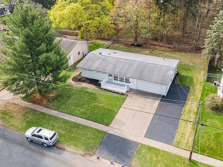 3027 Haskell St — Photo 30