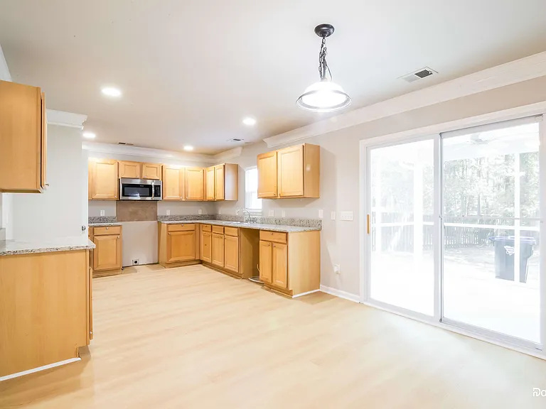 214 Breckingridge Dr — Photo 4