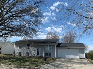 1110 Sunrise Dr, Creston, IA 50801
