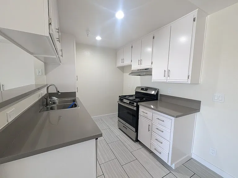 Beckwood Apartments — Photo 5