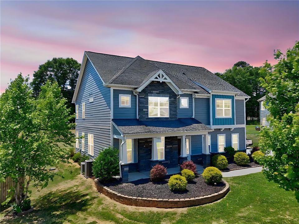 1st image of 504 Heirloom Ct