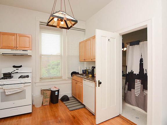 4th image of 3559 N Ashland Ave APT 3F