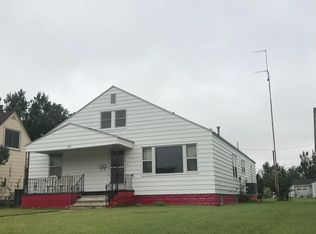 1222 Marsh Ave, Kinsley, KS 67547