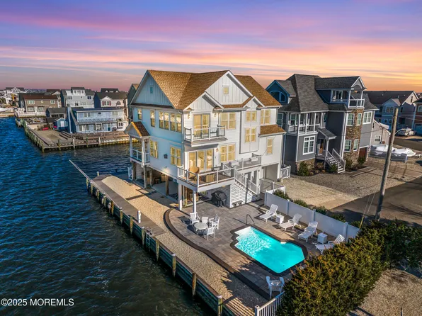 372 Lauderdale Drive, Lavallette, NJ 08735