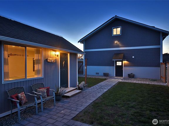 3rd image of 2805 N Bluff Road