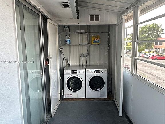 5th image of 514 Saxony Dr #514