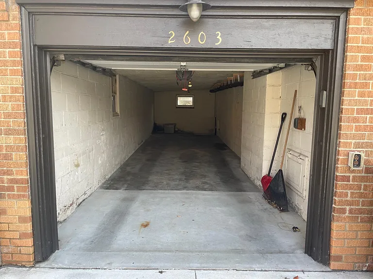 Tandem 2 car garage