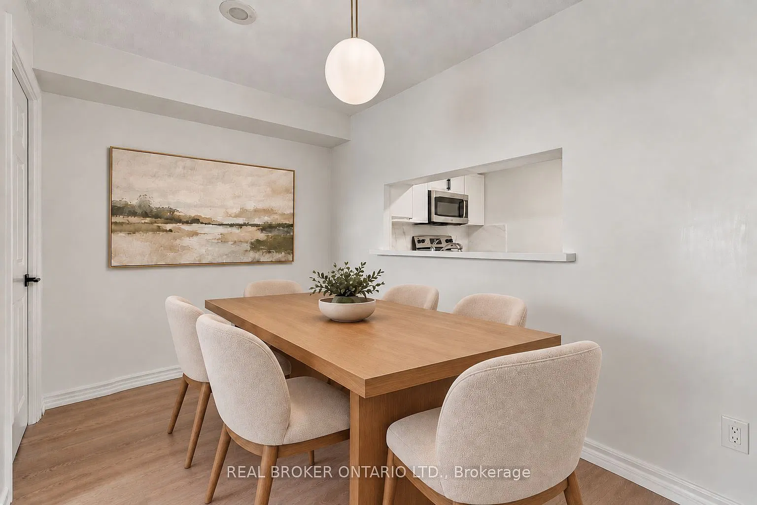 2 bed, $2,900 — Photo 4