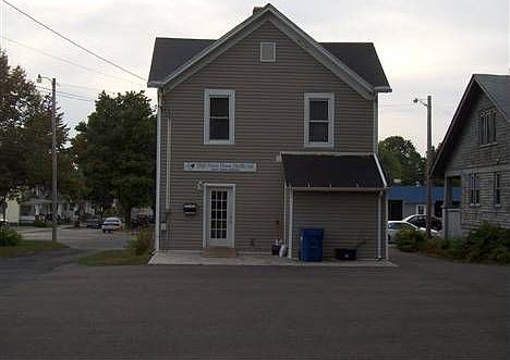 4th image of 717 S Main St