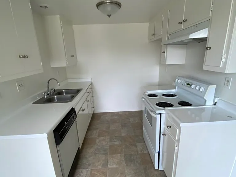 425 N Nicholson Ave — Photo 7