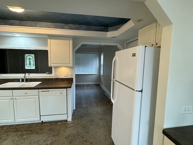 92 Lakewood Dr — Photo 3