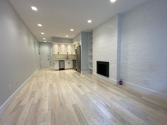 4th image of 410 E 88th St #Bb1